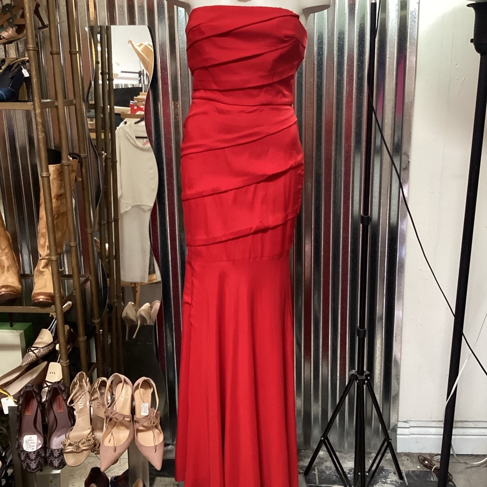 Glamours Maria Bianca Nero Red Gown